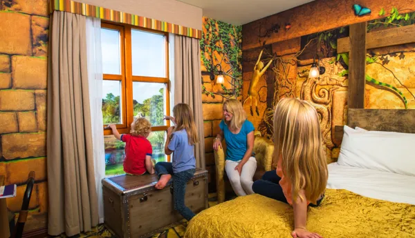 Azteca Hotel CWOA