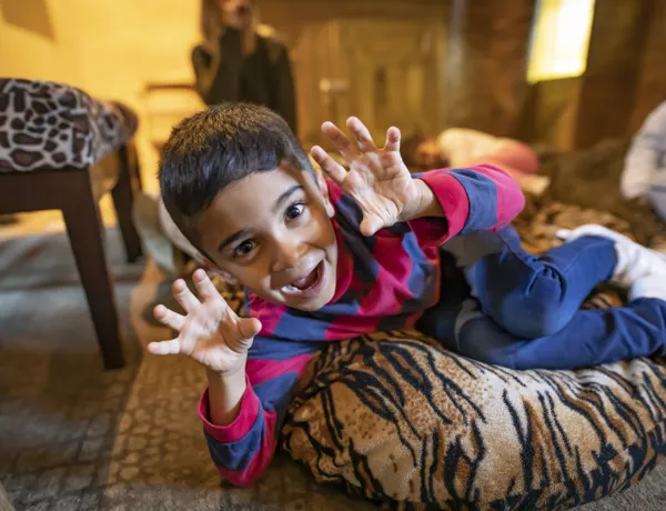 CWOA In Hotel - cheeky child posing
